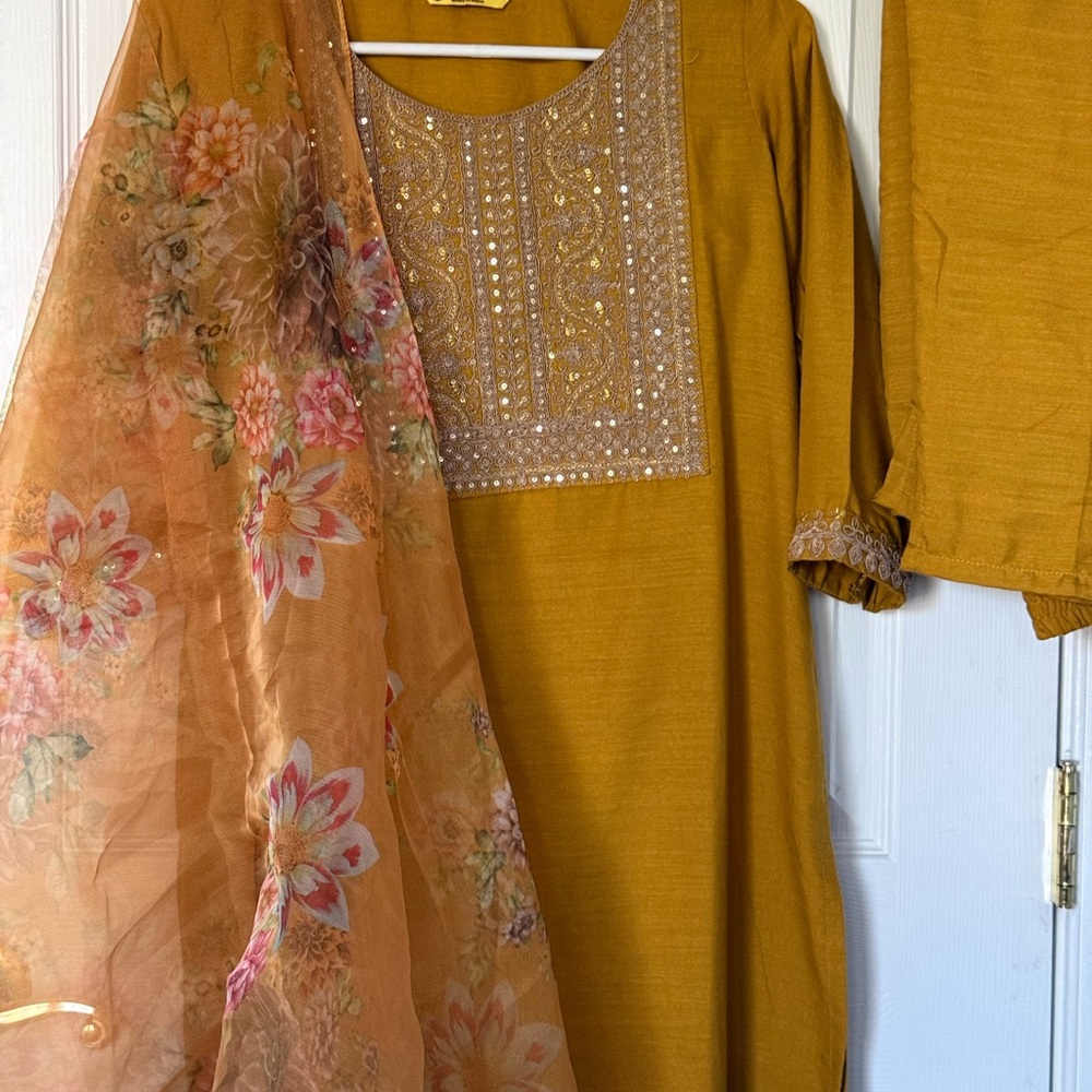 Womens 3 piece kurta set